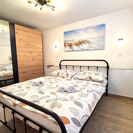 Modern 3Br Apartments In Zadar With Balcony Or Terrace, Free Parking & Ac Экстерьер фото
